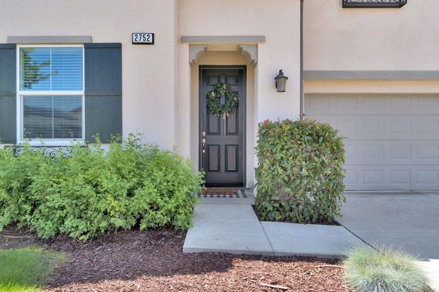 2752 Pontiac Avenue, Clovis, CA 93611