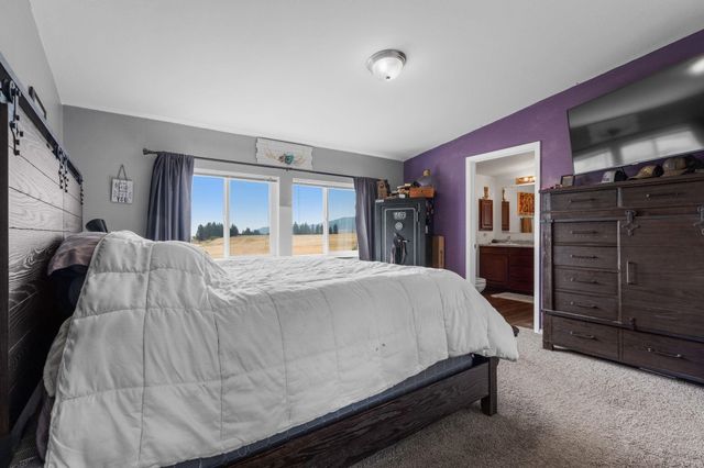 38521 Tekoa Idaho Rd, Tekoa, WA 99033