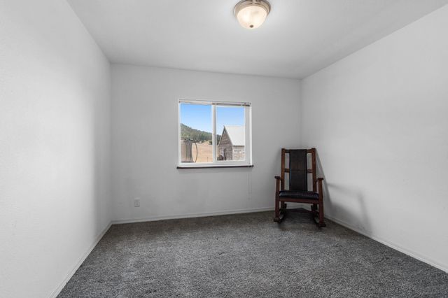 38521 Tekoa Idaho Rd, Tekoa, WA 99033