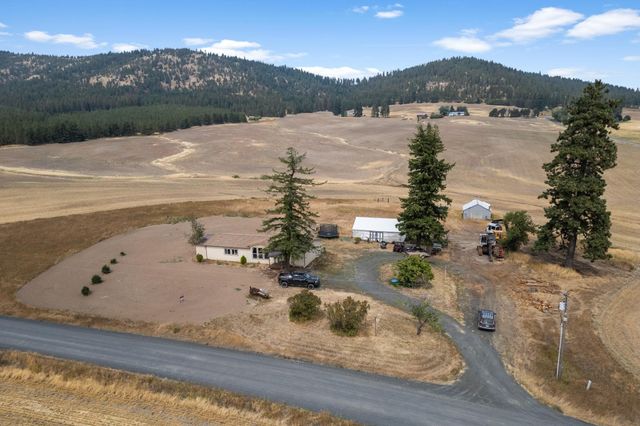 38521 Tekoa Idaho Rd, Tekoa, WA 99033
