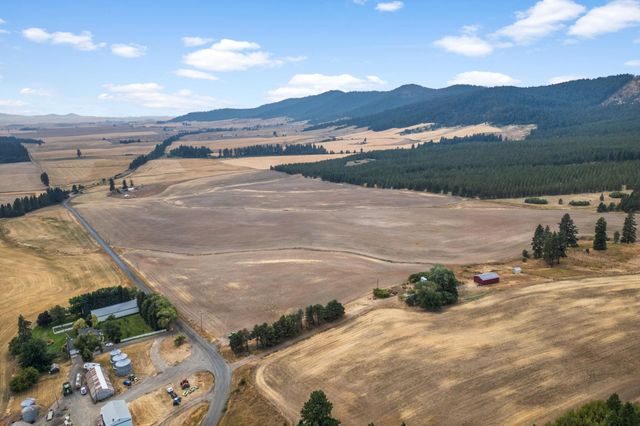 38521 Tekoa Idaho Rd, Tekoa, WA 99033