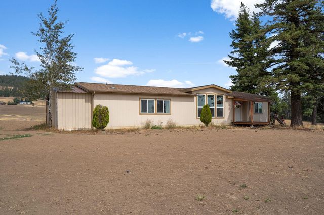 38521 Tekoa Idaho Rd, Tekoa, WA 99033