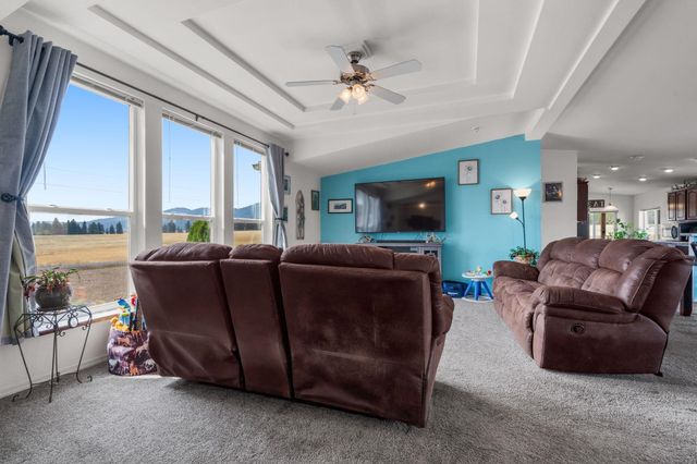 38521 Tekoa Idaho Rd, Tekoa, WA 99033