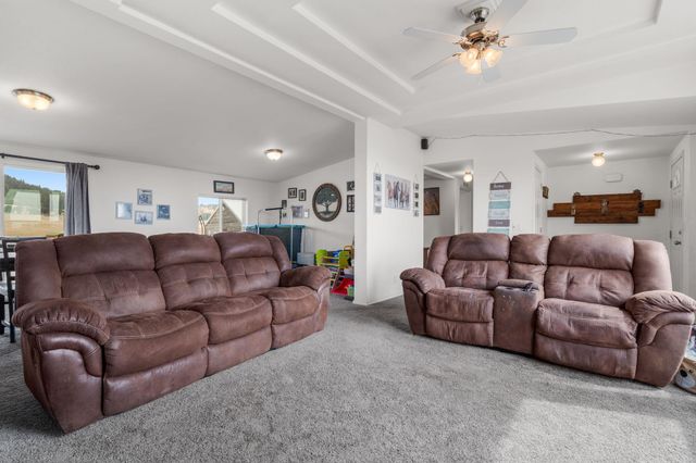 38521 Tekoa Idaho Rd, Tekoa, WA 99033