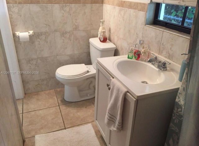 1200 Wallace St B, Coral Gables, FL 33134