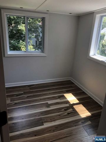 3-33 31st Street 2nd flr, Fair Lawn, NJ 07410