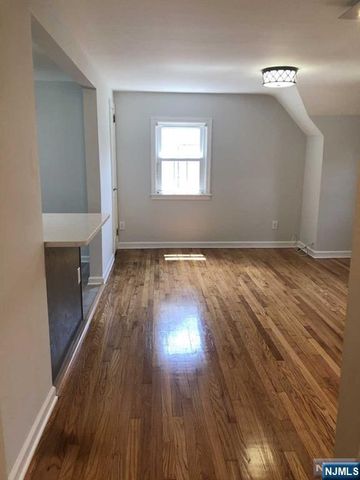 3-33 31st Street 2nd flr, Fair Lawn, NJ 07410