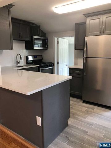 3-33 31st Street 2nd flr, Fair Lawn, NJ 07410
