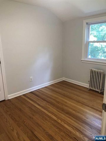 3-33 31st Street 2nd flr, Fair Lawn, NJ 07410