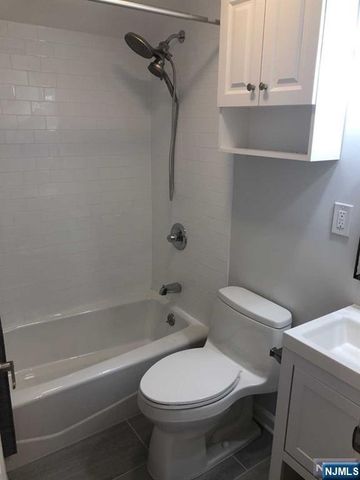 3-33 31st Street 2nd flr, Fair Lawn, NJ 07410
