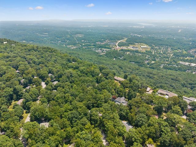 501 N Palisades Drive, Signal Mountain, TN 37377