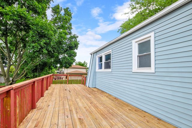 16242 Olcott Avenue, Tinley Park, IL 60477