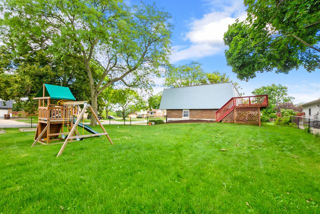 16242 Olcott Avenue, Tinley Park, IL 60477