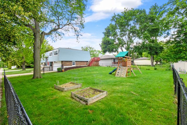 16242 Olcott Avenue, Tinley Park, IL 60477