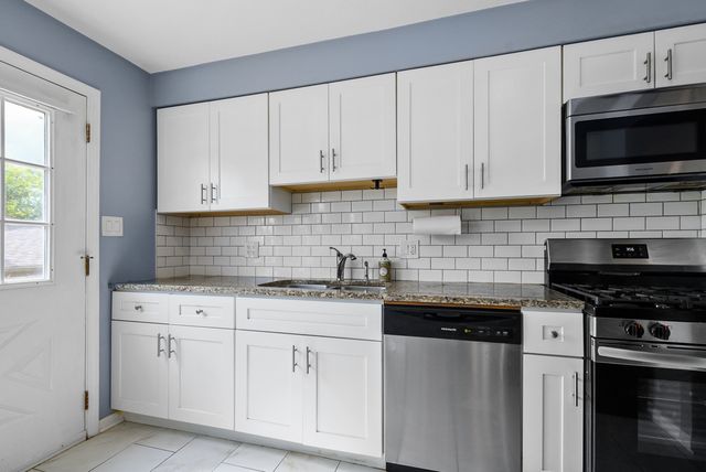 16242 Olcott Avenue, Tinley Park, IL 60477