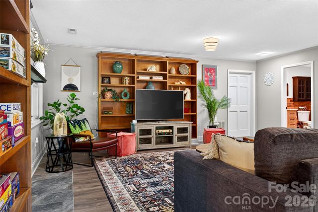 170 Weston Road, Arden, NC 28704