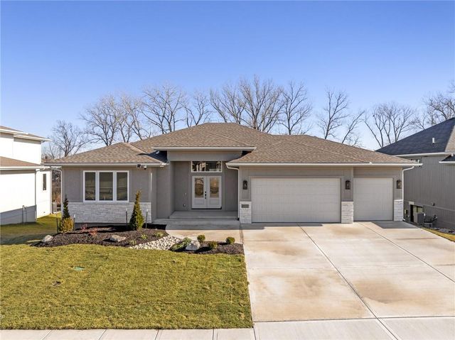 25010 W 89th Terrace, Lenexa, KS 66227