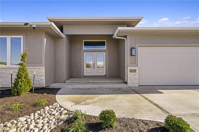 25010 W 89th Terrace, Lenexa, KS 66227