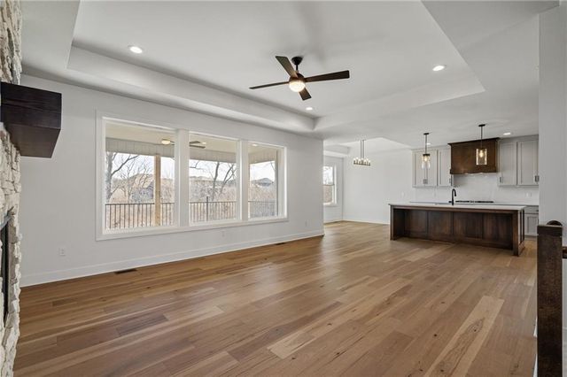 25010 W 89th Terrace, Lenexa, KS 66227