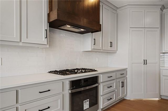 25010 W 89th Terrace, Lenexa, KS 66227