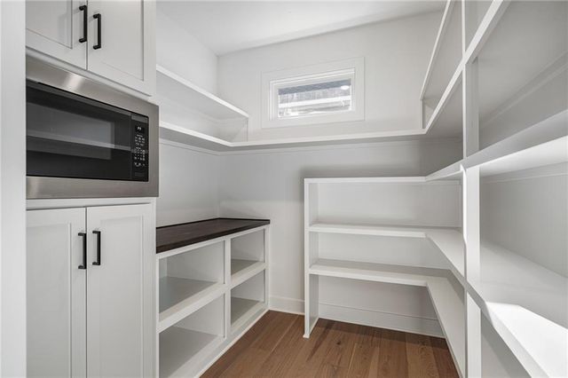 25010 W 89th Terrace, Lenexa, KS 66227