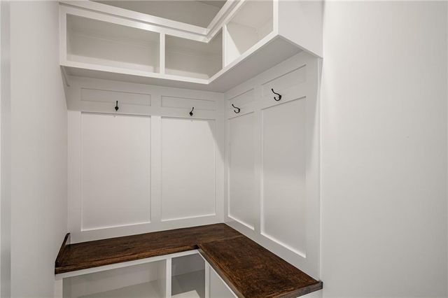 25010 W 89th Terrace, Lenexa, KS 66227