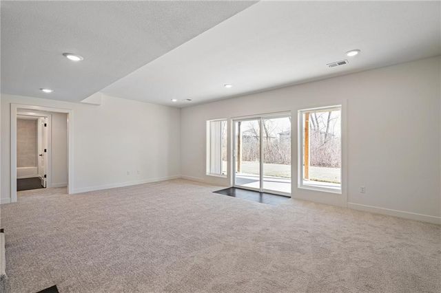 25010 W 89th Terrace, Lenexa, KS 66227