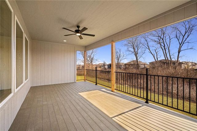 25010 W 89th Terrace, Lenexa, KS 66227