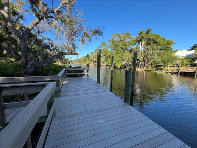 4407 S SHADE AVENUE, Sarasota, FL 34231