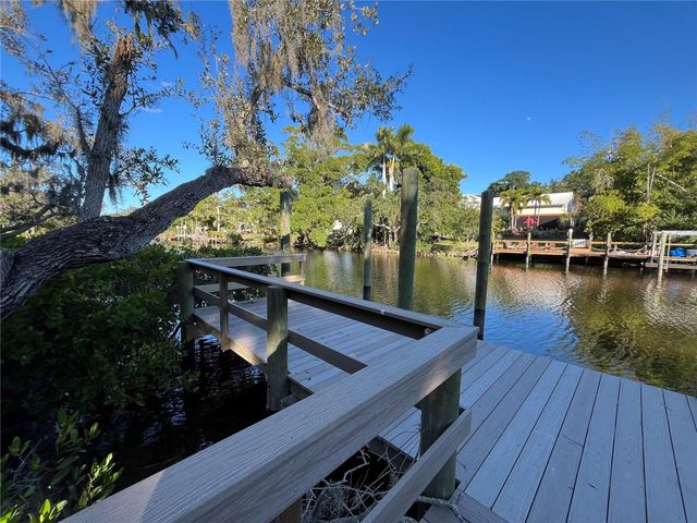 4407 S SHADE AVENUE, Sarasota, FL 34231