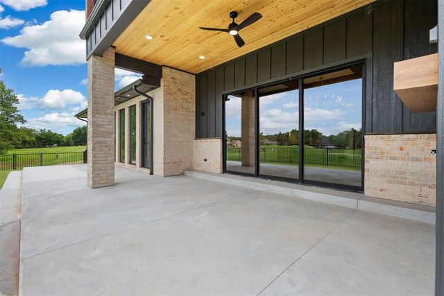 2009 Colonial Way, Edmond, OK 73025