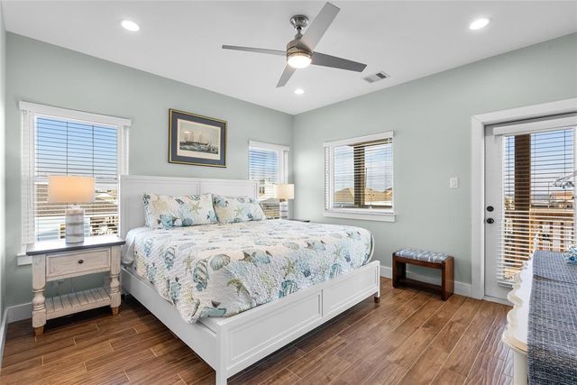 22318 Vista Del Mar, Galveston, TX 77554
