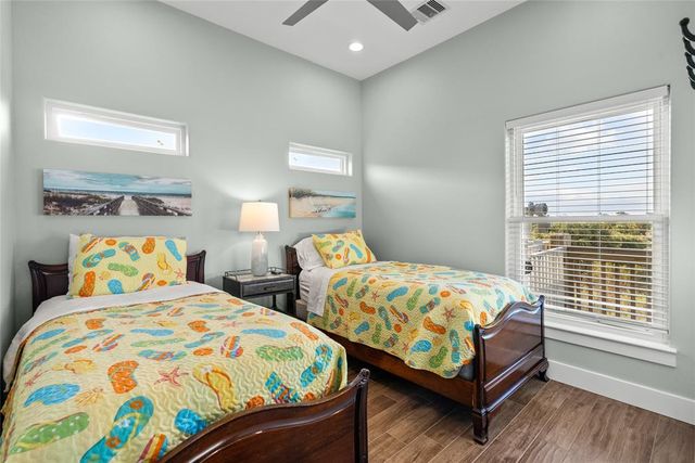 22318 Vista Del Mar, Galveston, TX 77554