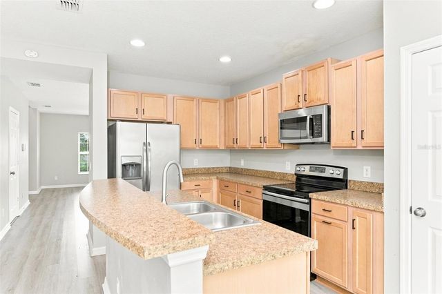 642 BLACK EAGLE DRIVE, Groveland, FL 34736