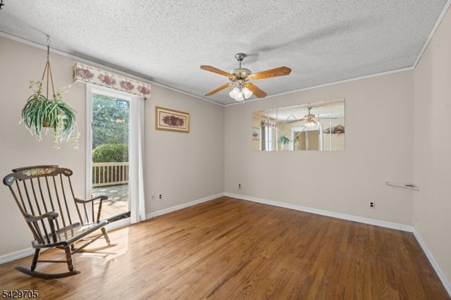 43 Elm Hill Rd, Clifton City, NJ 07013
