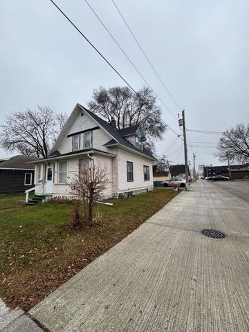 16 10th Street NE, Rochester, MN 55906