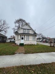 16 10th Street NE, Rochester, MN 55906