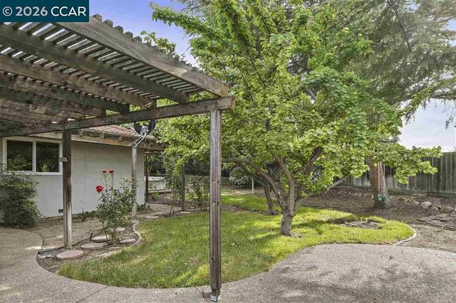1408 Oakmont Pl, Pittsburg, CA 94565