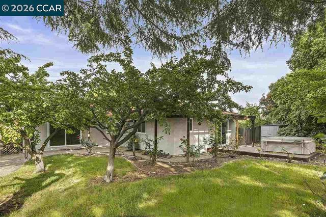 1408 Oakmont Pl, Pittsburg, CA 94565