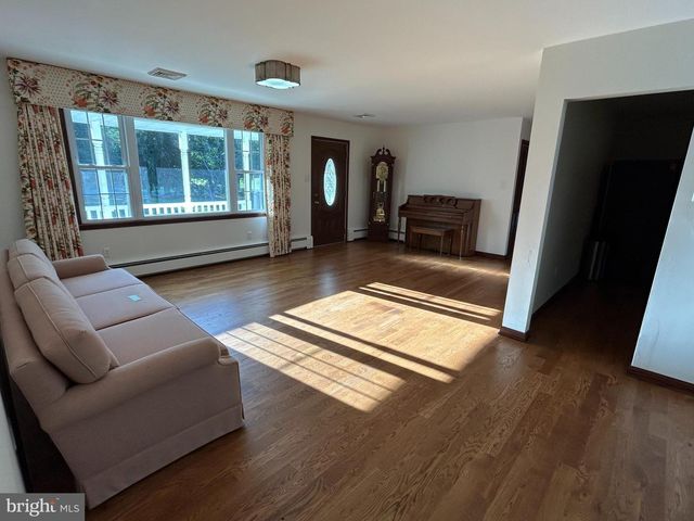 619 SMICK RD, Salem, NJ 08079