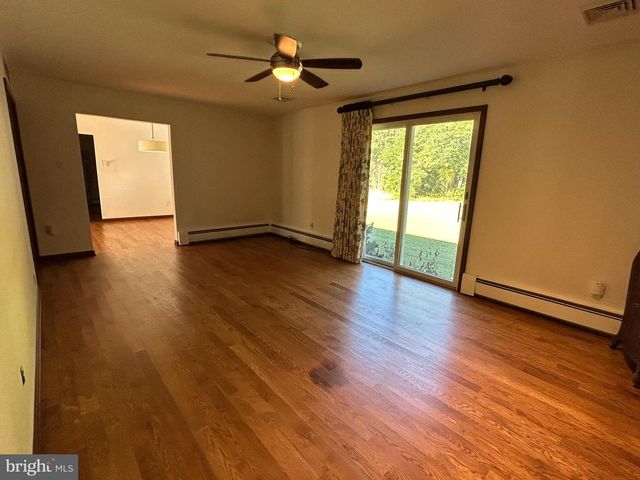 619 SMICK RD, Salem, NJ 08079