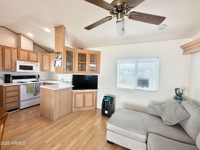 111 S GREENFIELD Road 809, Mesa, AZ 85206