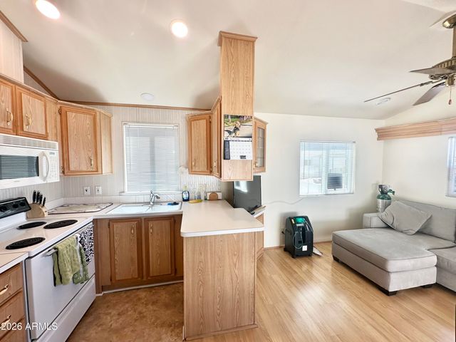 111 S GREENFIELD Road 809, Mesa, AZ 85206