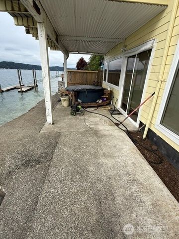 11071 E State Route 106, Union, WA 98592