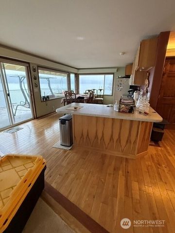 11071 E State Route 106, Union, WA 98592