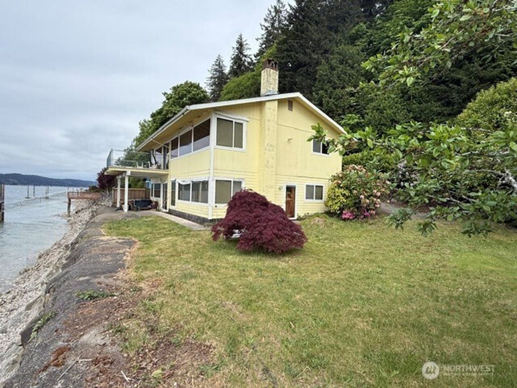 11071 E State Route 106, Union, WA 98592