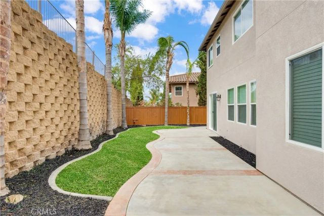 33827 Flora Springs Street, Temecula, CA 92592