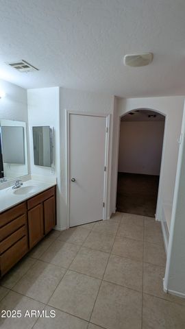 139 E TAYLOR Avenue, Coolidge, AZ 85128