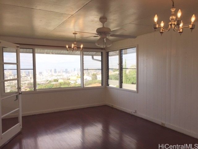 2207 St Louis Drive, Honolulu, HI 96822