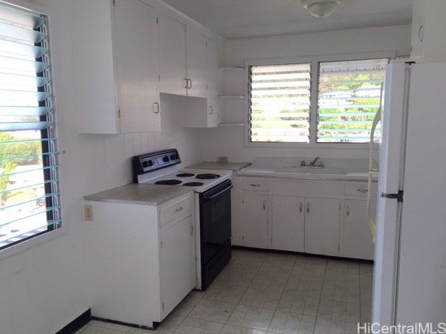 2207 St Louis Drive, Honolulu, HI 96822